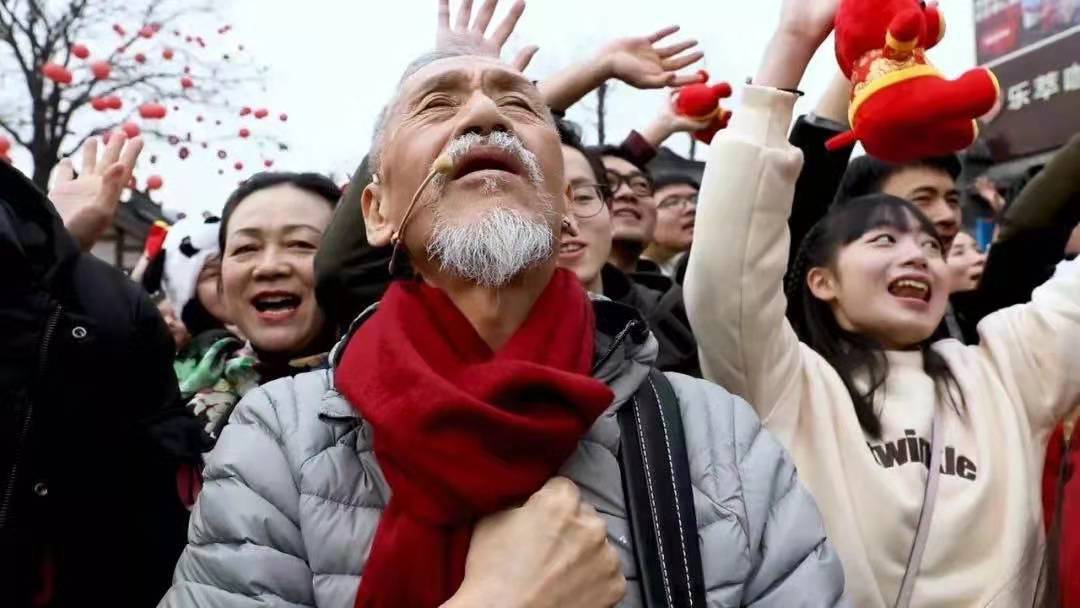 一首歌温暖一座城 央视“我和我的祖国” 快闪宽窄巷子 2019新春唱响家国情怀
